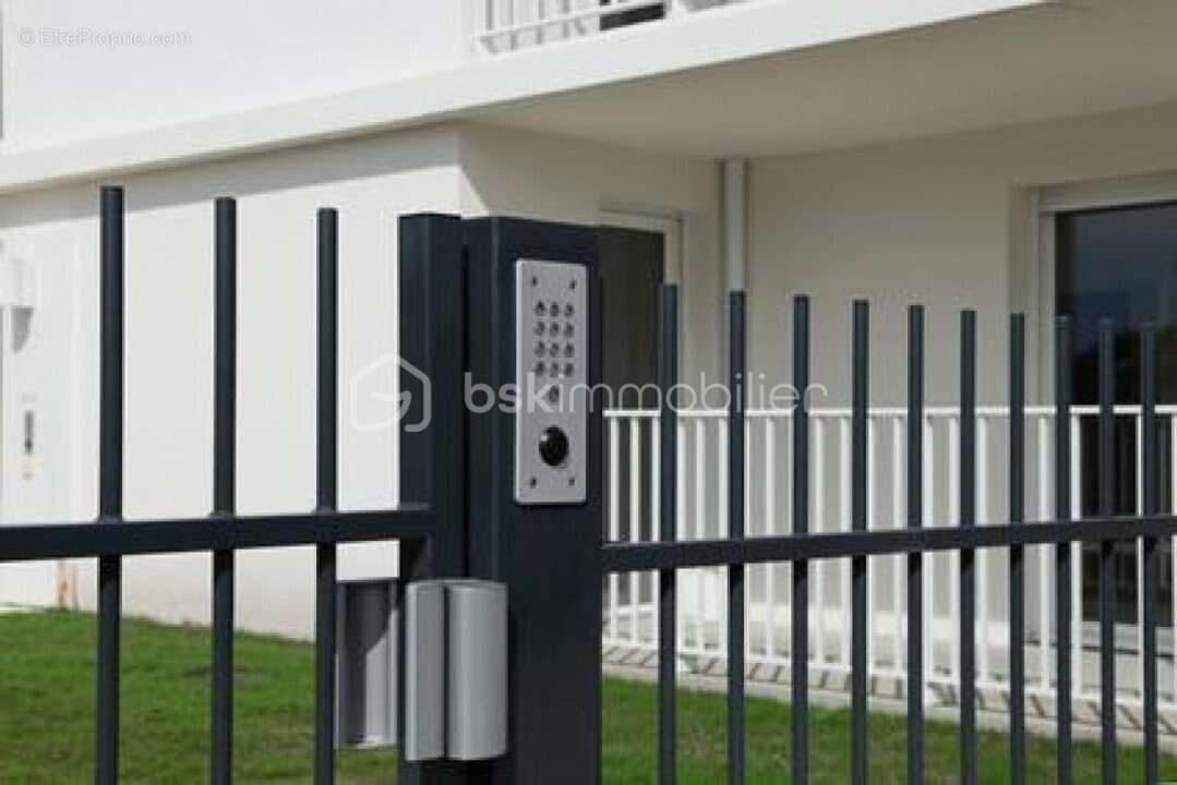 Appartement à PUGET-SUR-ARGENS