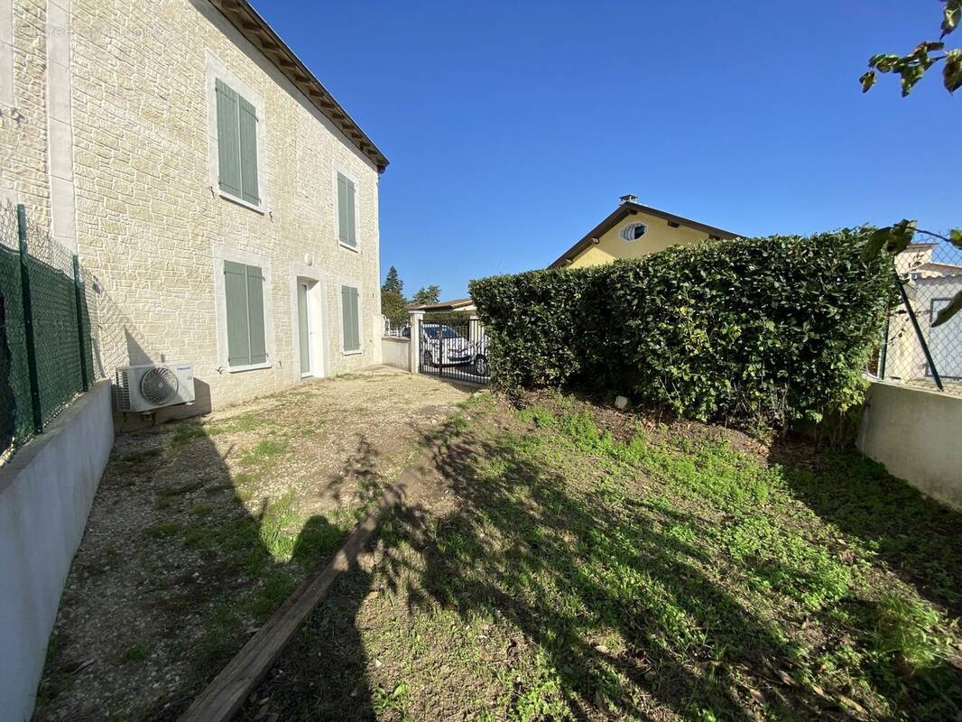 Appartement à BOURG-DE-PEAGE