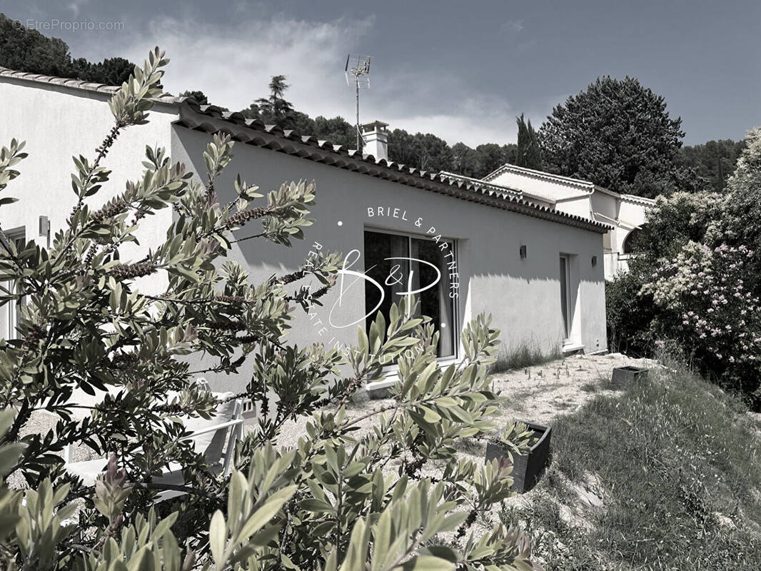 Maison à SALERNES