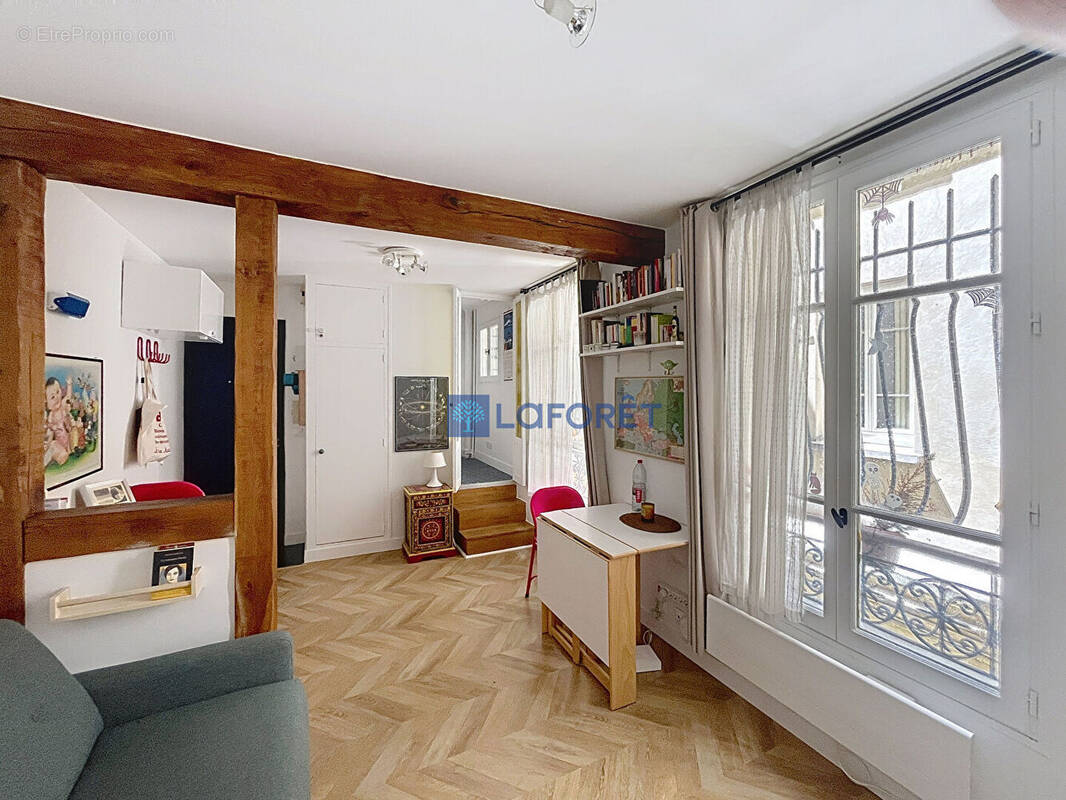 Appartement à PARIS-2E