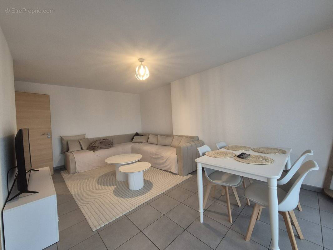 Appartement à SERRE-LES-SAPINS