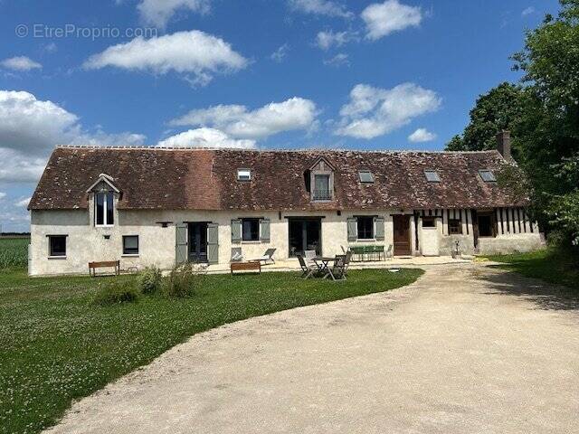 Maison à BROU