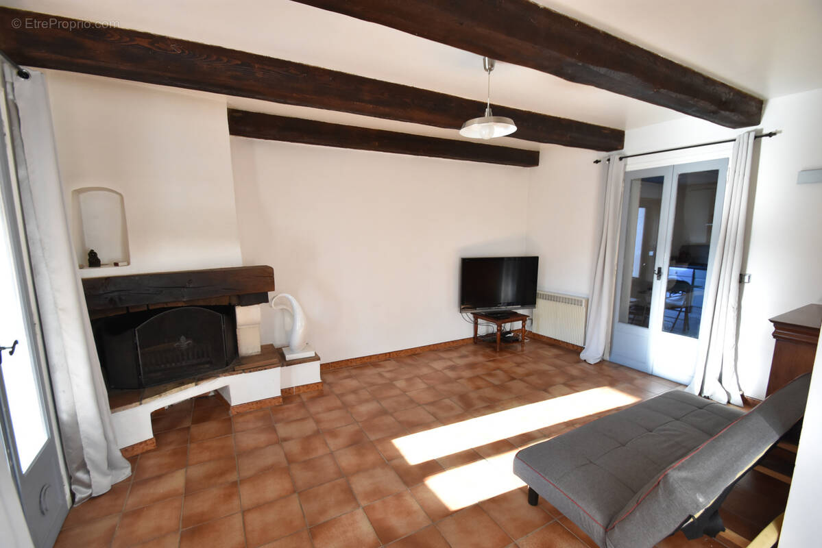 Appartement à CARROS