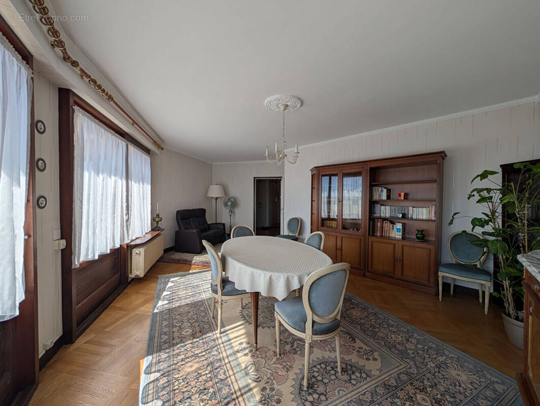 Appartement à MELUN