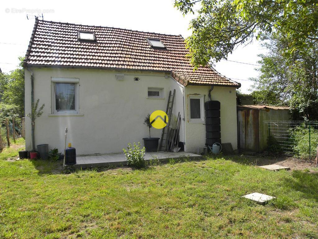 Maison à NEUVY-SUR-LOIRE