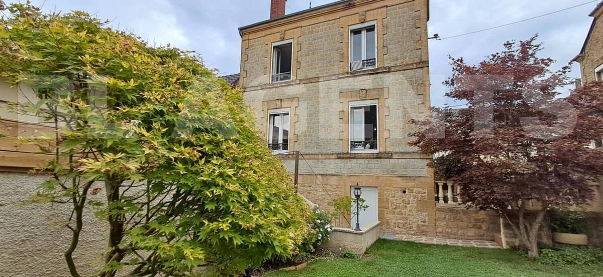 Unknown-28 - Maison à VIVIER-AU-COURT
