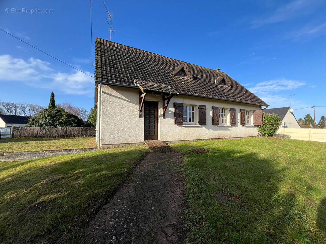 Maison à AUBIGNY-SUR-NERE