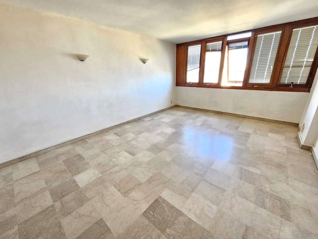 Appartement à HYERES