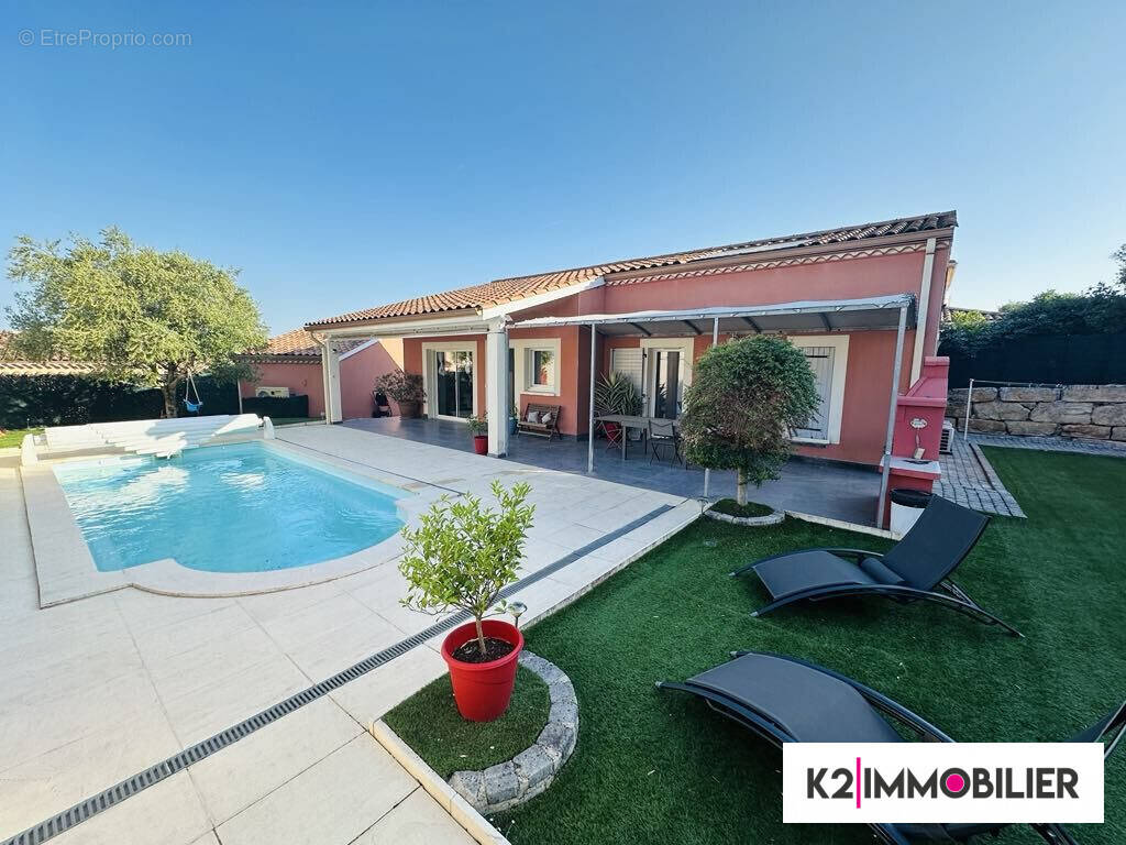 Maison à MONTELIMAR