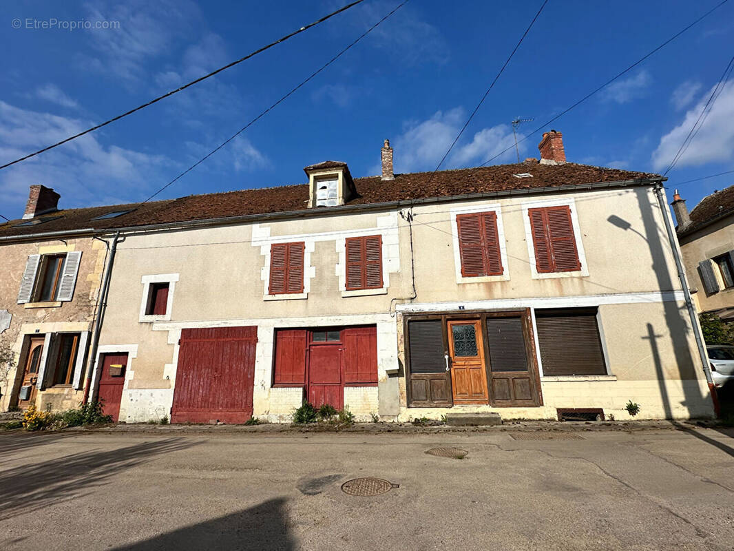 Maison à BRINON-SUR-BEUVRON