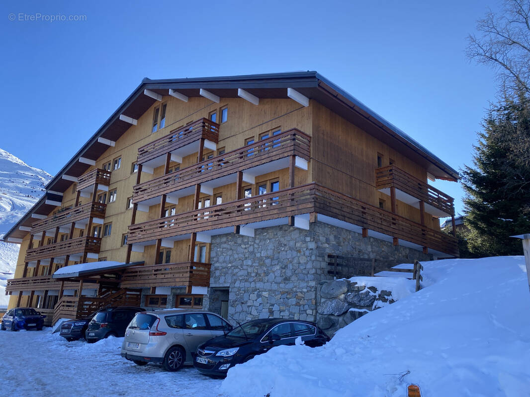 Appartement à LES ALLUES
