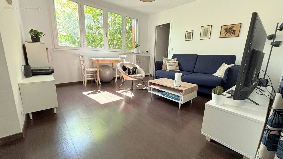 Appartement à MAISONS-ALFORT