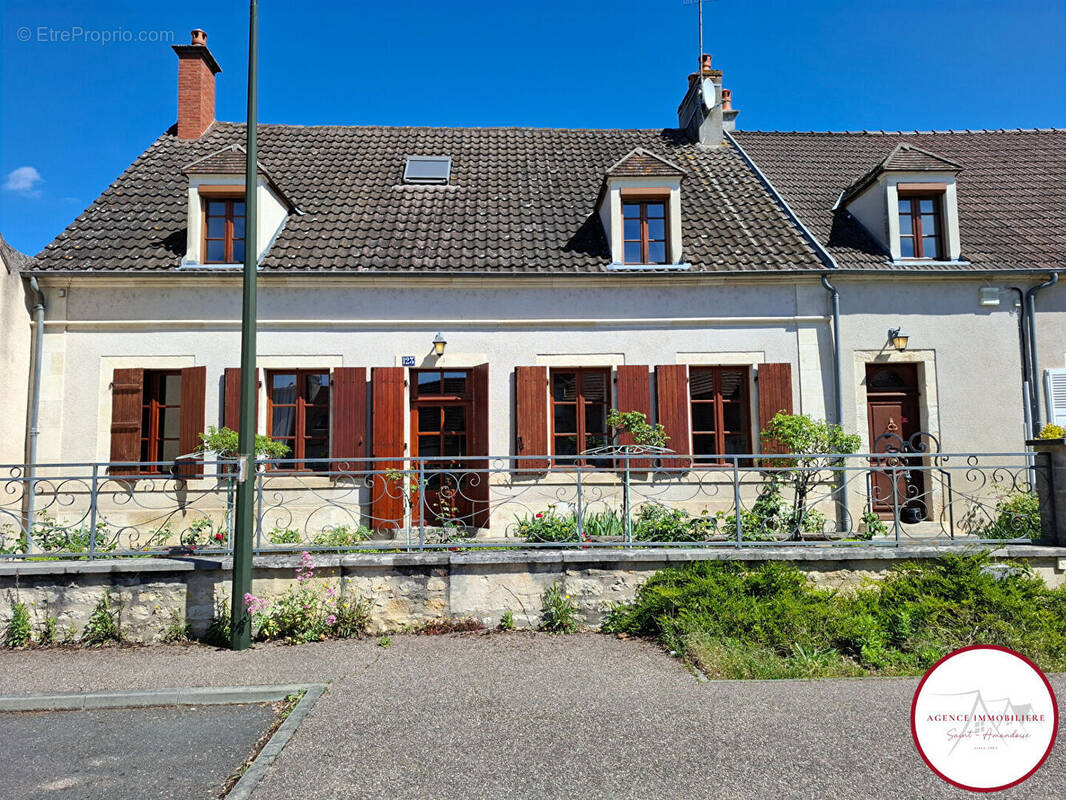 Maison à SAINT-AMAND-MONTROND