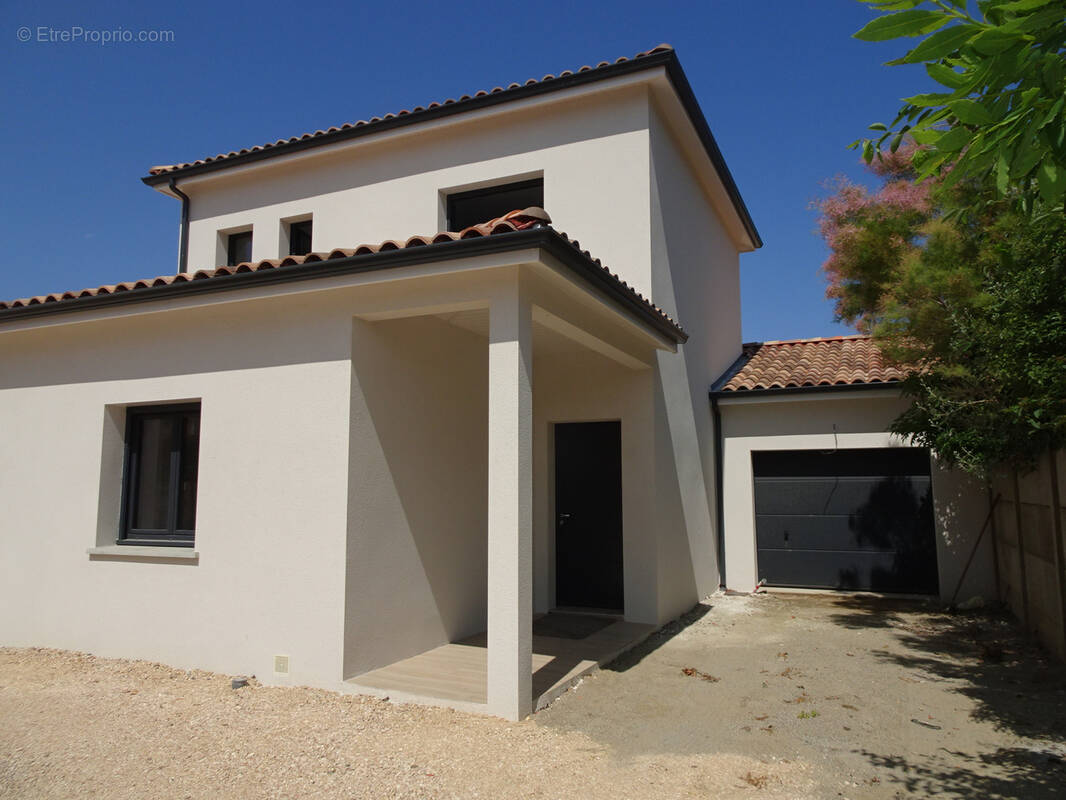 Maison à FROUZINS