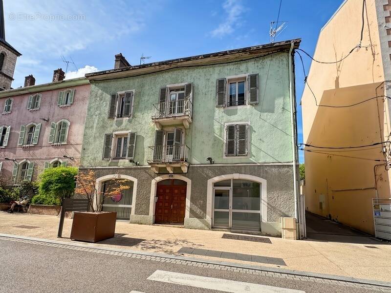Maison à BELLEGARDE-SUR-VALSERINE