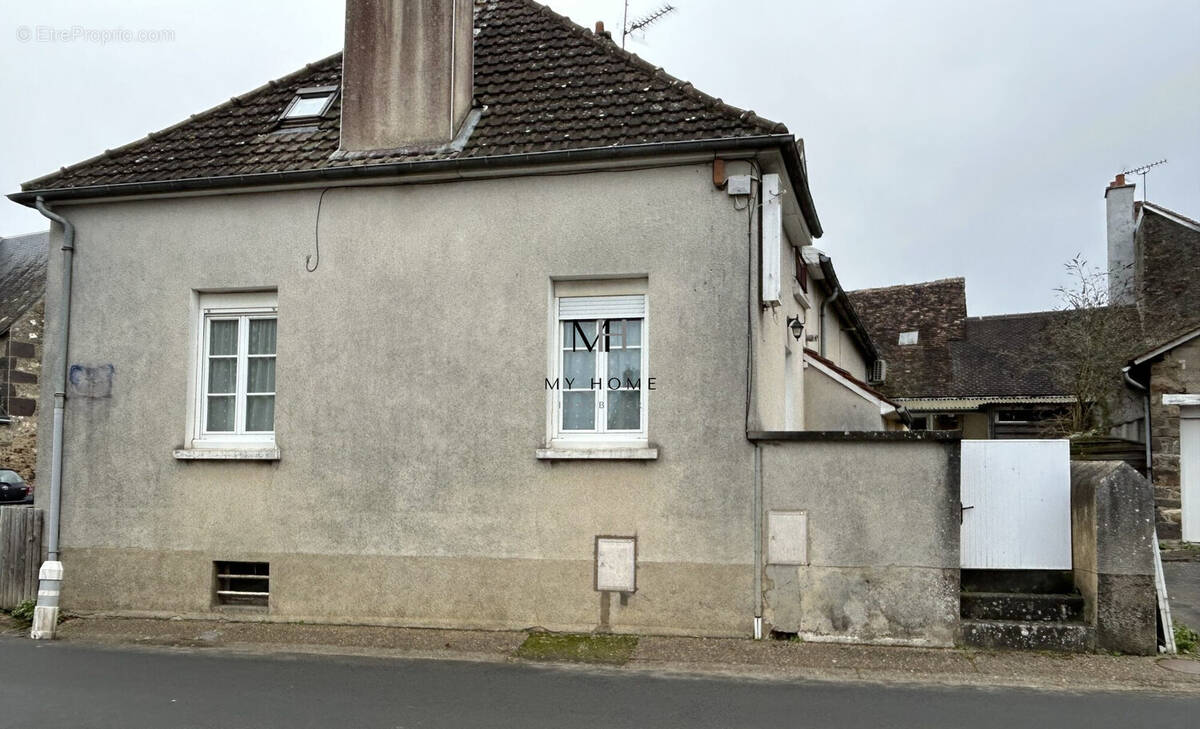 Maison à SOUGE-LE-GANELON
