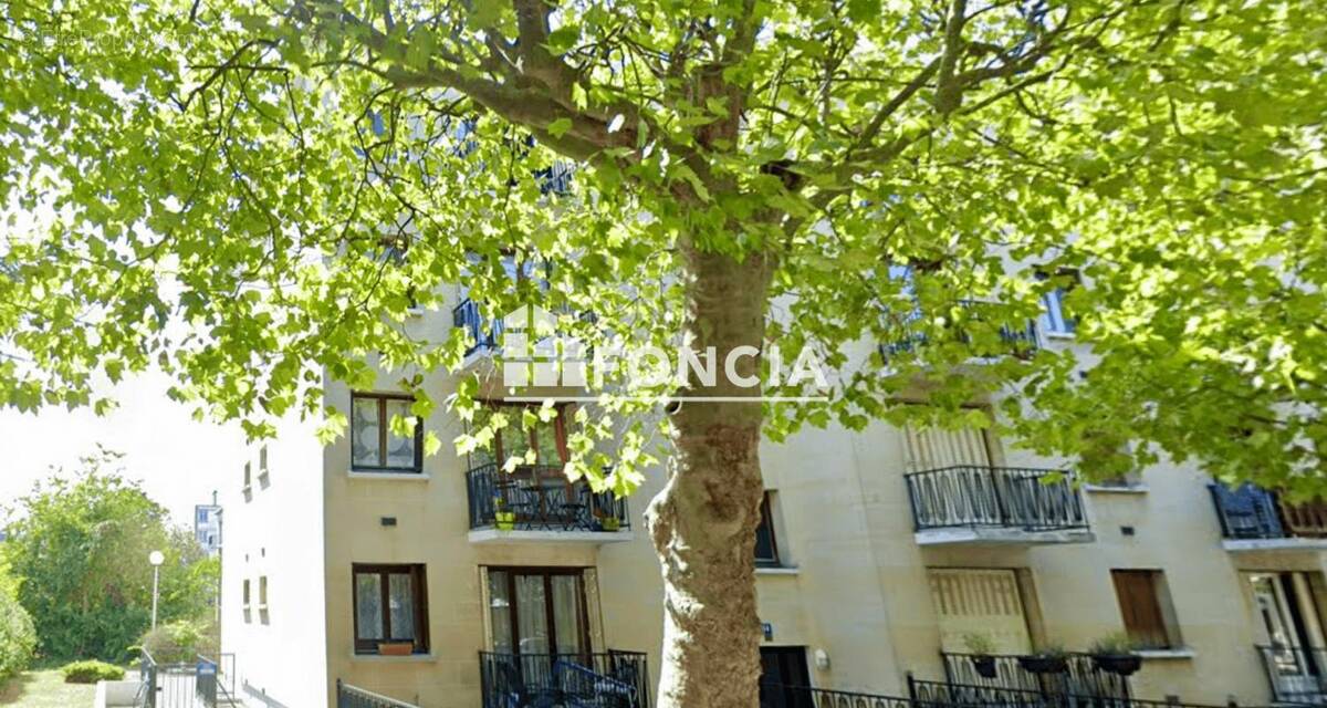 Appartement à SAINT-MAUR-DES-FOSSES