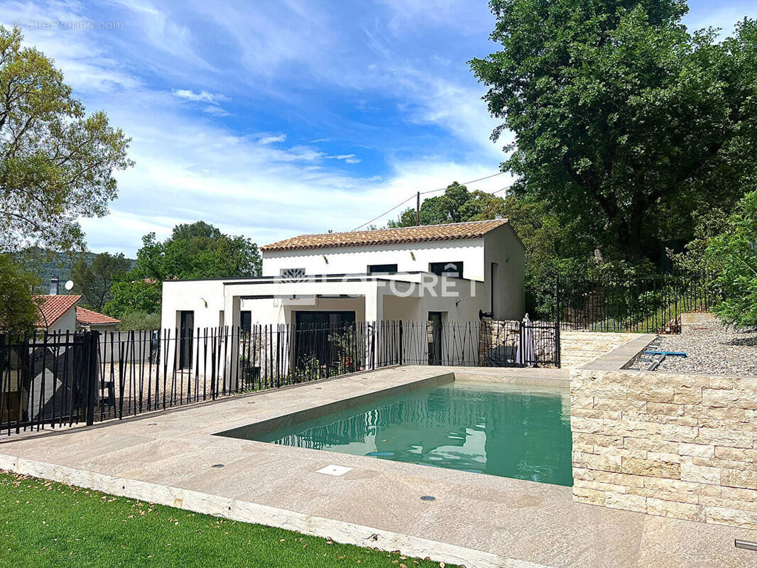 Maison à SOLLIES-TOUCAS