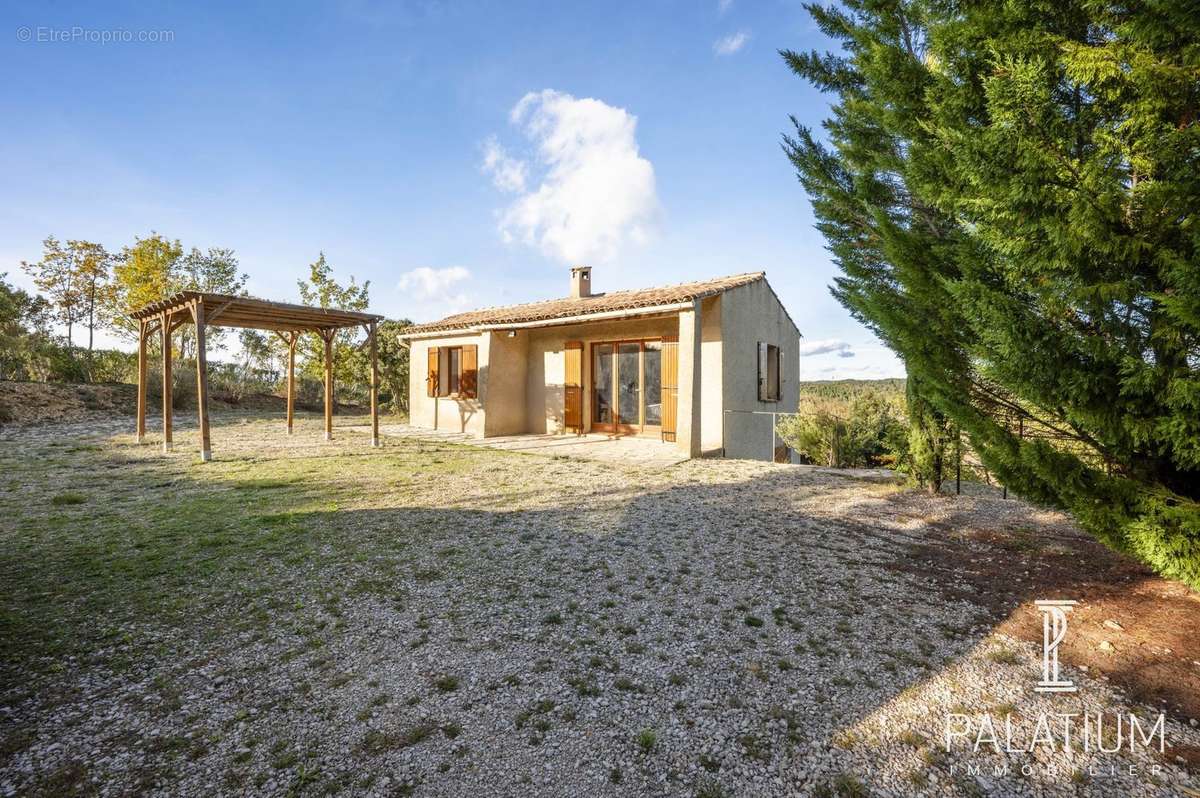 Maison à ESPARRON-DE-VERDON
