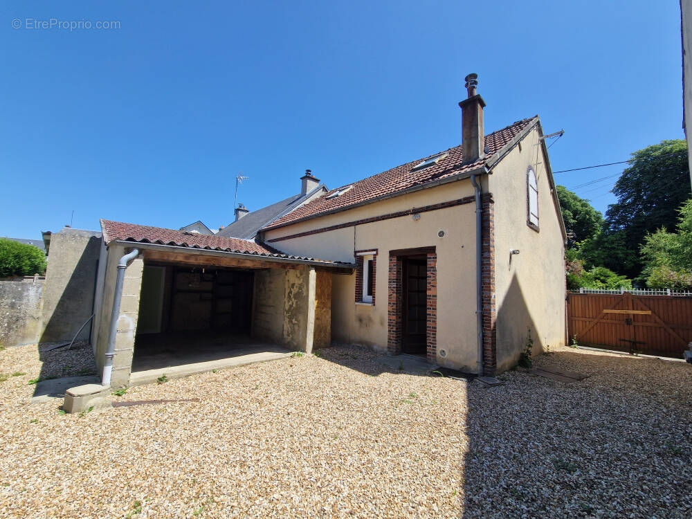 Maison à LA LOUPE