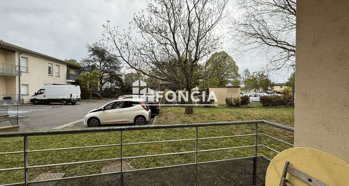 Appartement à LESPINASSE