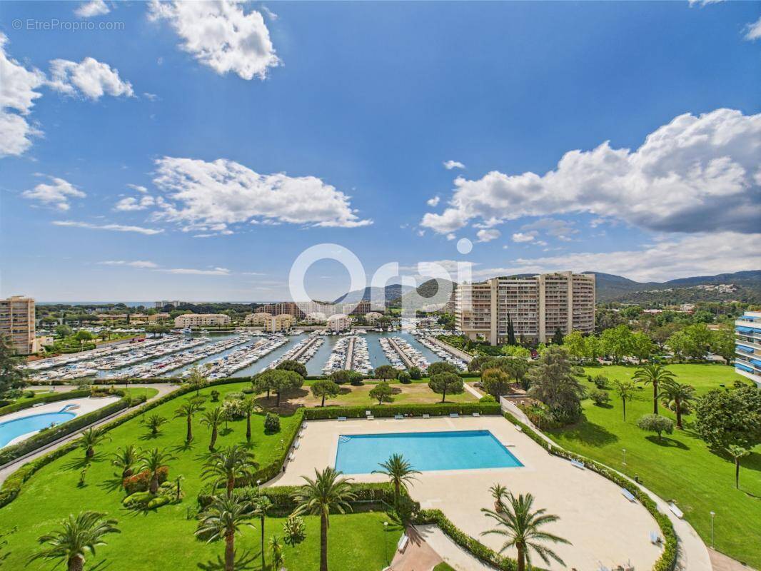 Appartement à MANDELIEU-LA-NAPOULE