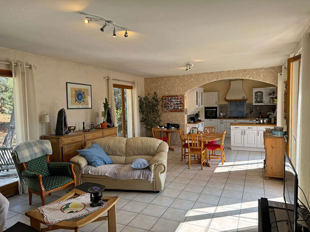 Maison à TAULIGNAN