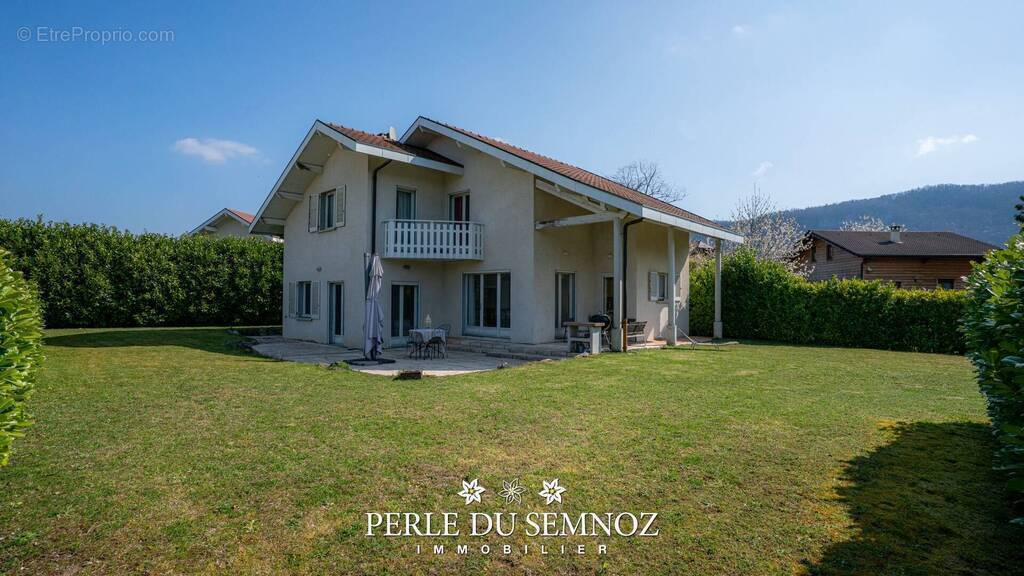 Maison à QUINTAL