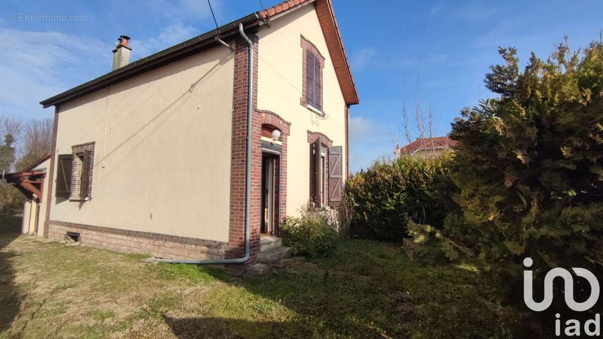 Photo 2 - Maison à LA CHAPELLE-SAINT-LUC
