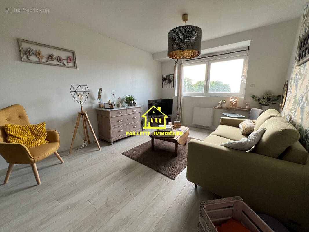 Appartement à GRUCHET-LE-VALASSE