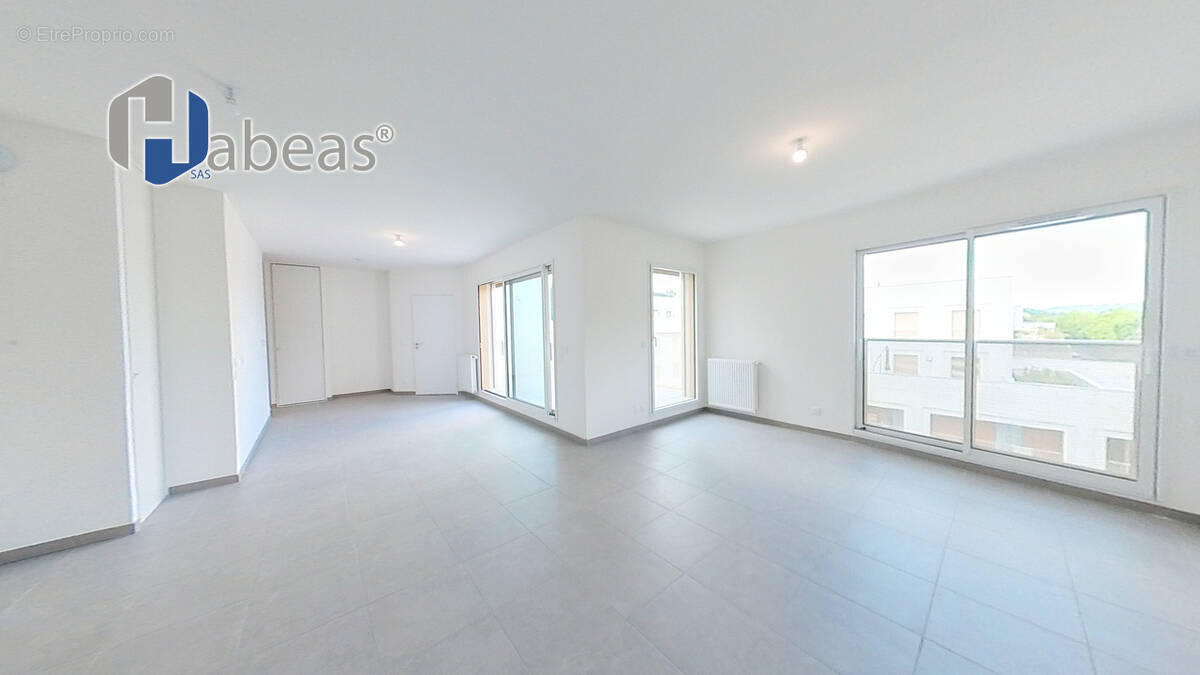 Appartement à LYON-8E