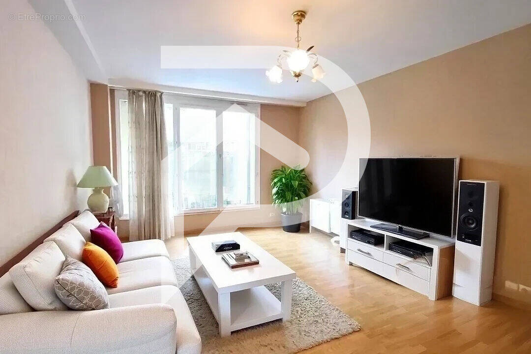 Appartement à EPINAY-SUR-SEINE