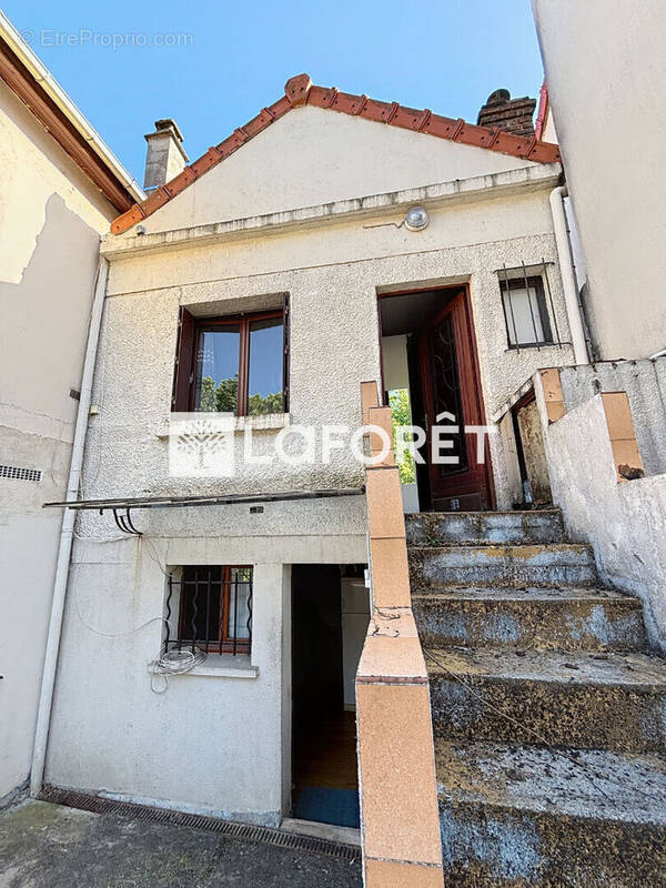 Maison à VILLEJUIF