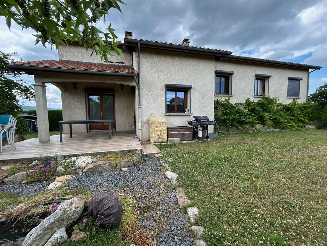 Maison à DAVEZIEUX