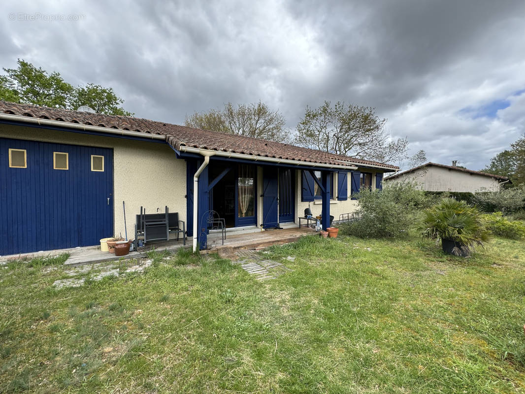 Maison à ESCOURCE