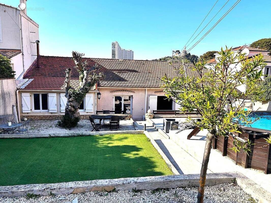 Photo 1 - Maison à MARSEILLE-9E