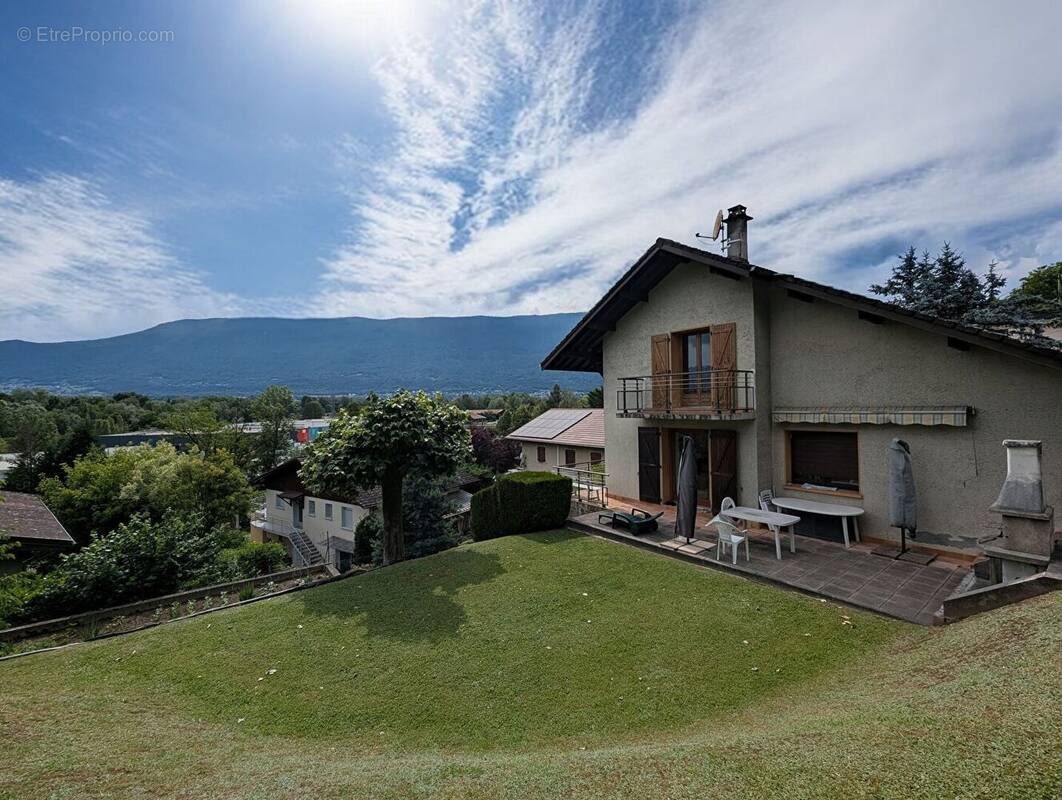 Maison à VIVIERS-DU-LAC