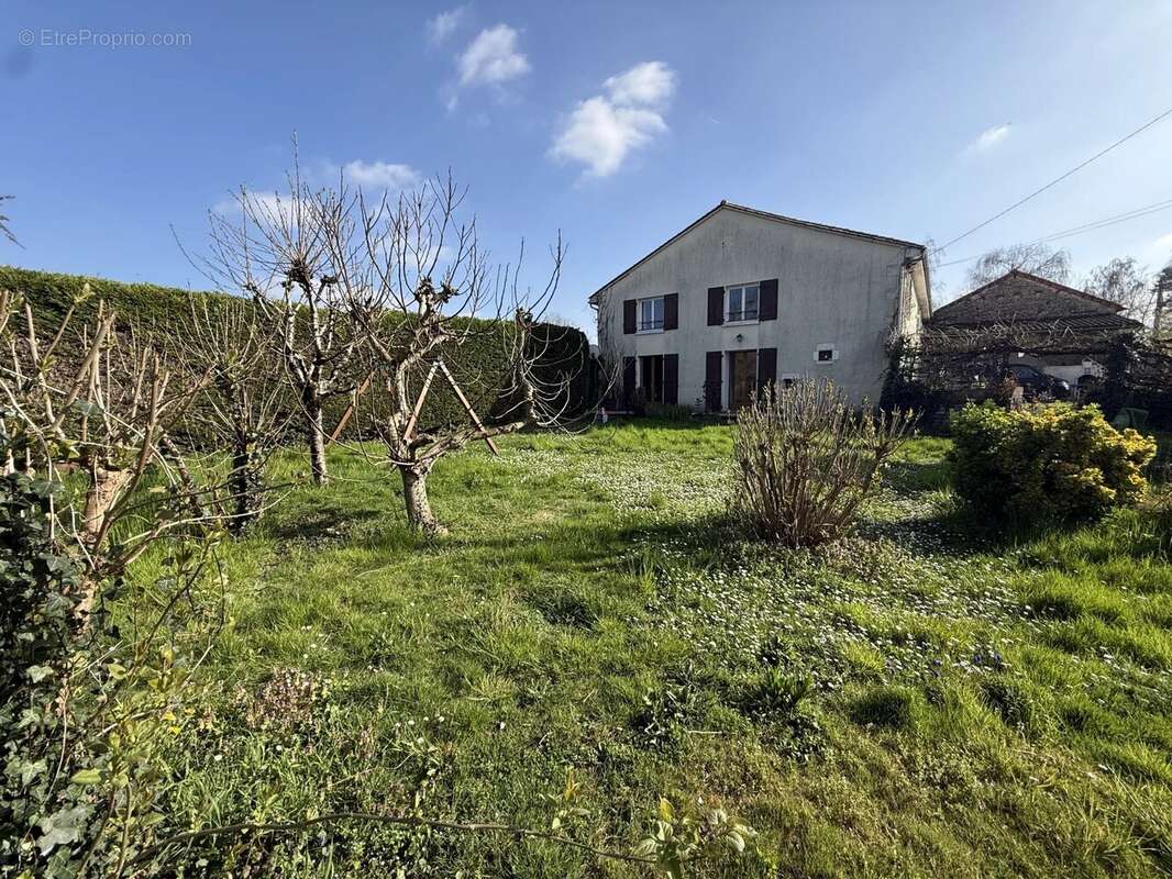 Maison à MAINE-DE-BOIXE