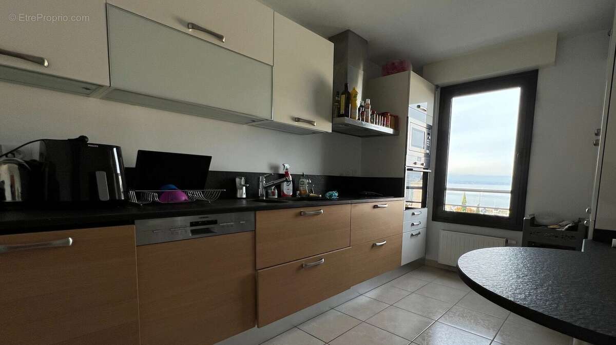 Appartement à EVIAN-LES-BAINS