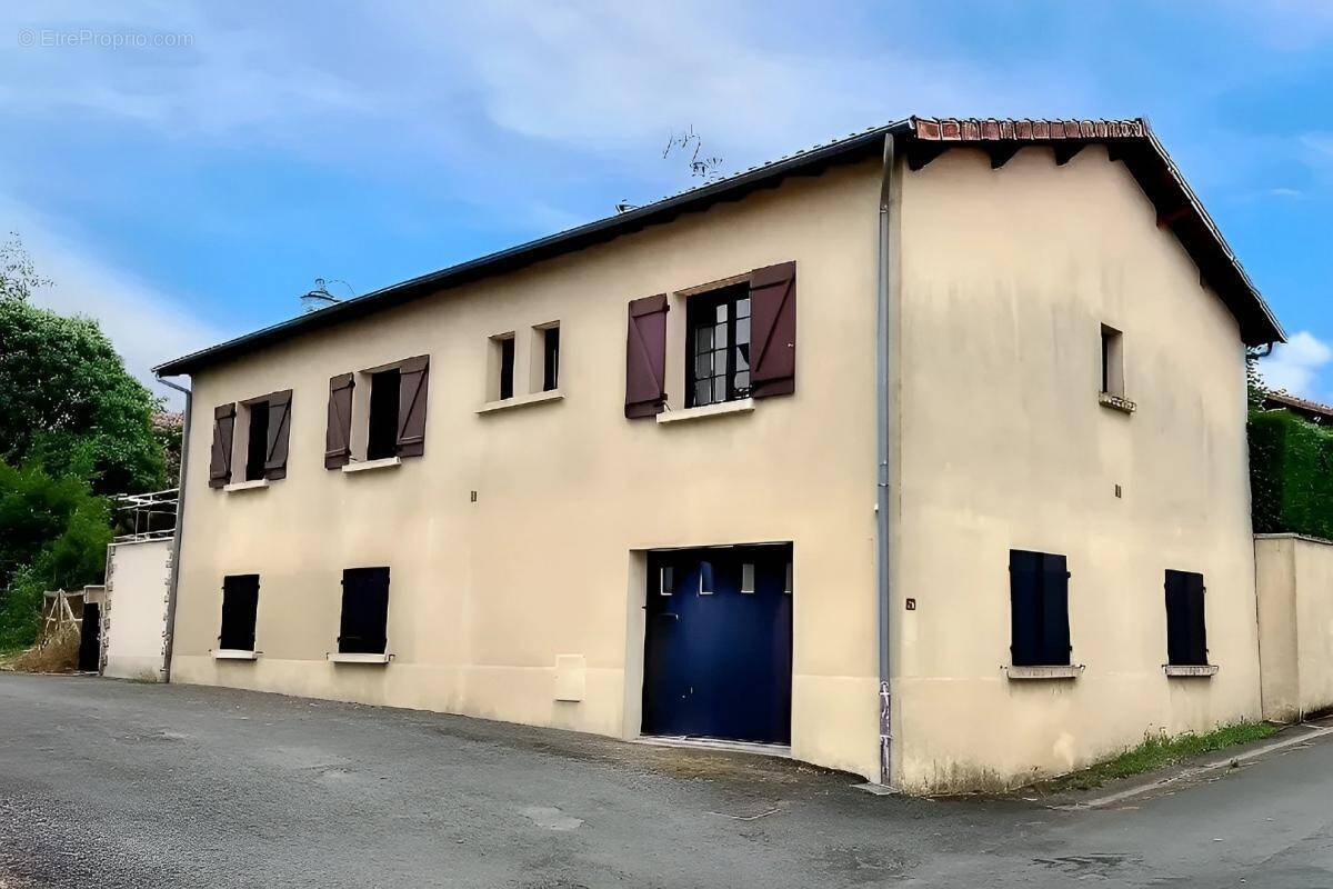 Maison à CHASSENON