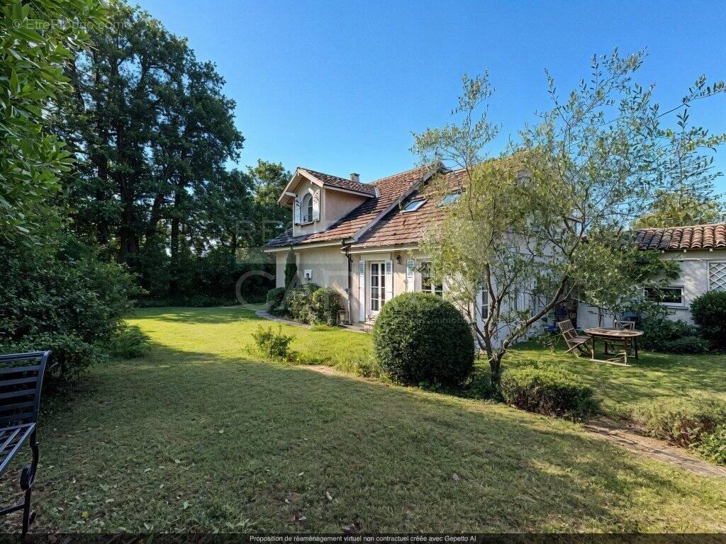 Maison à TASSIN-LA-DEMI-LUNE