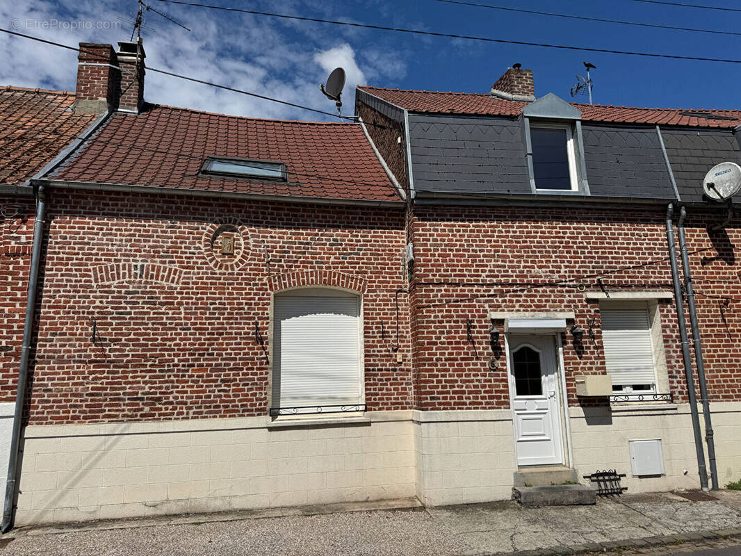 Maison à CURGIES