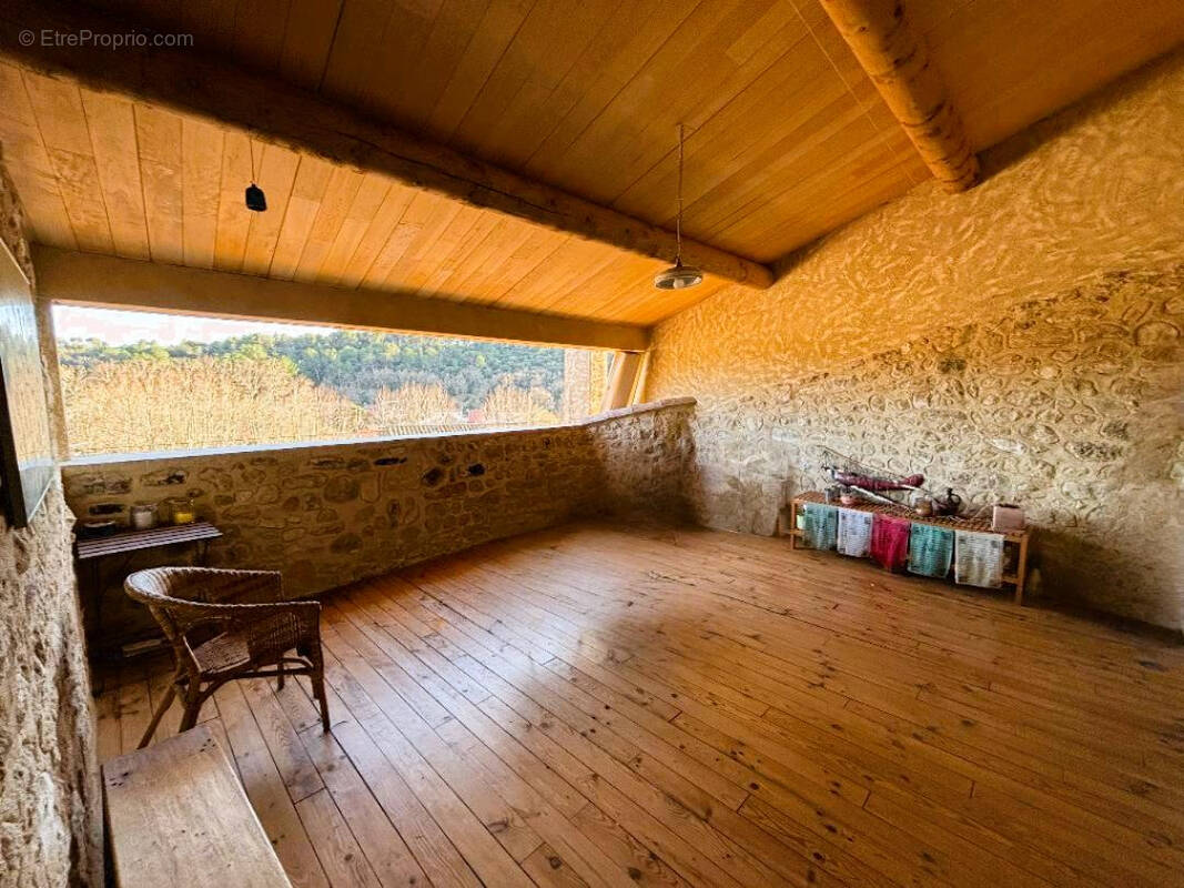 Maison à JOUQUES