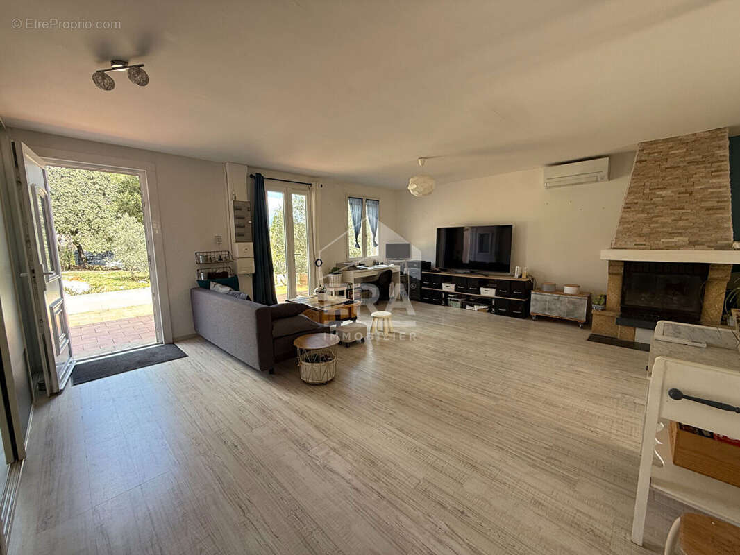 Maison à SAINT-MAXIMIN-LA-SAINTE-BAUME
