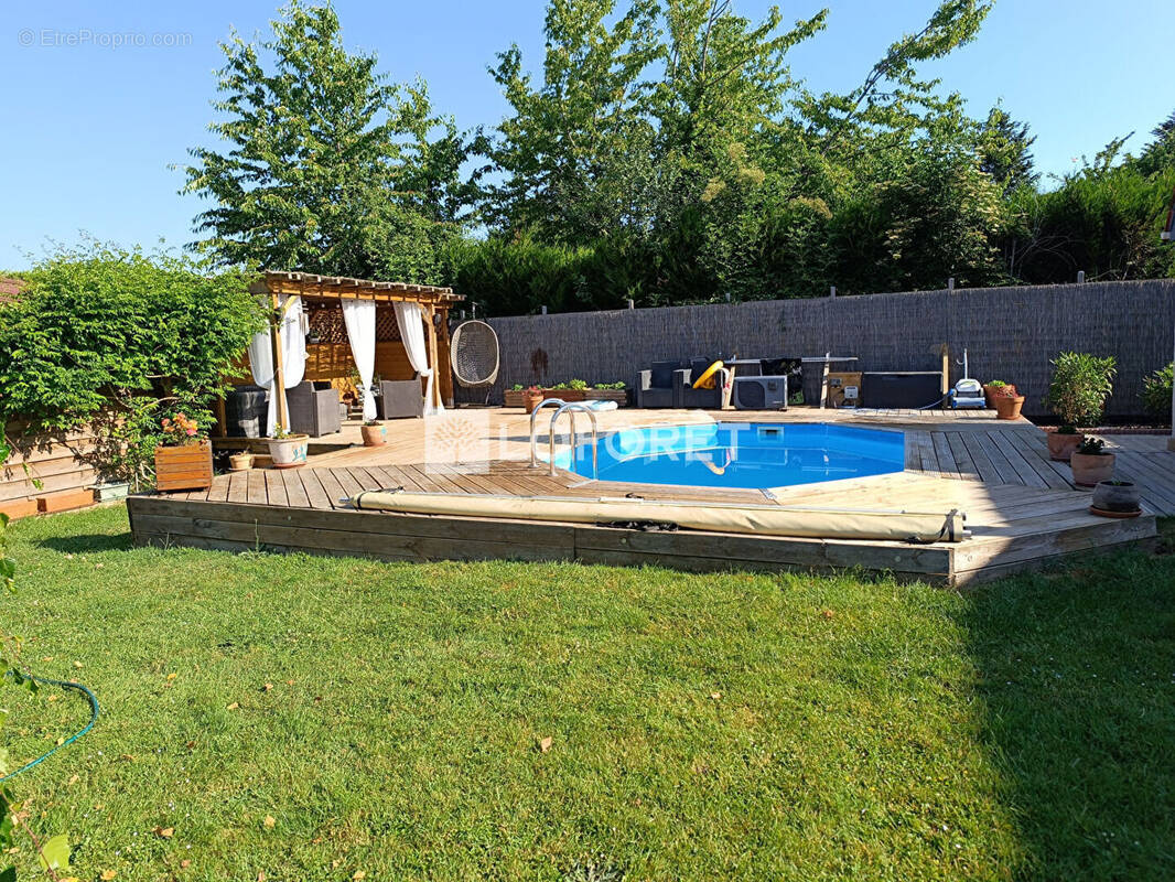 Maison à MACHAULT