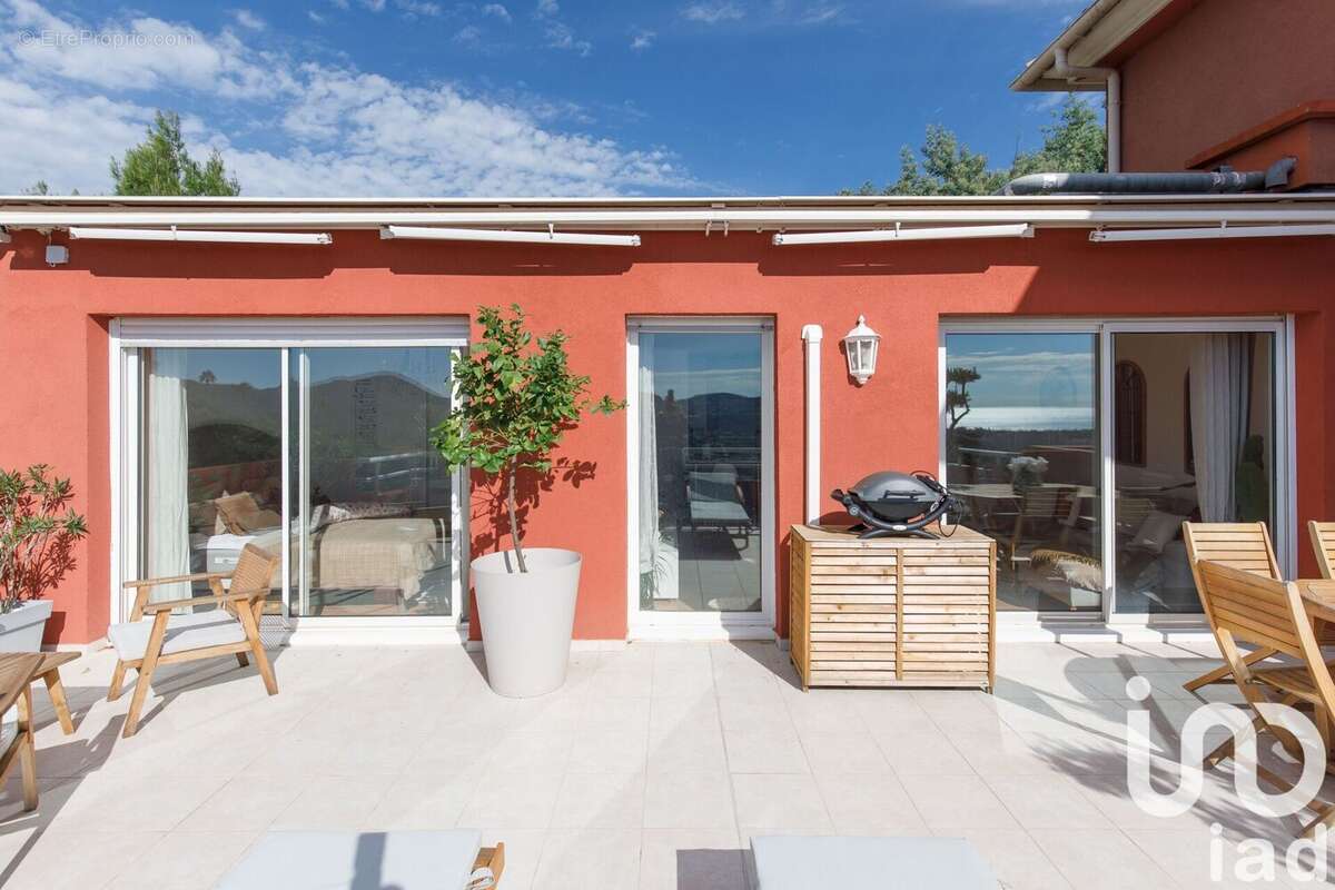 Photo 3 - Appartement à MANDELIEU-LA-NAPOULE