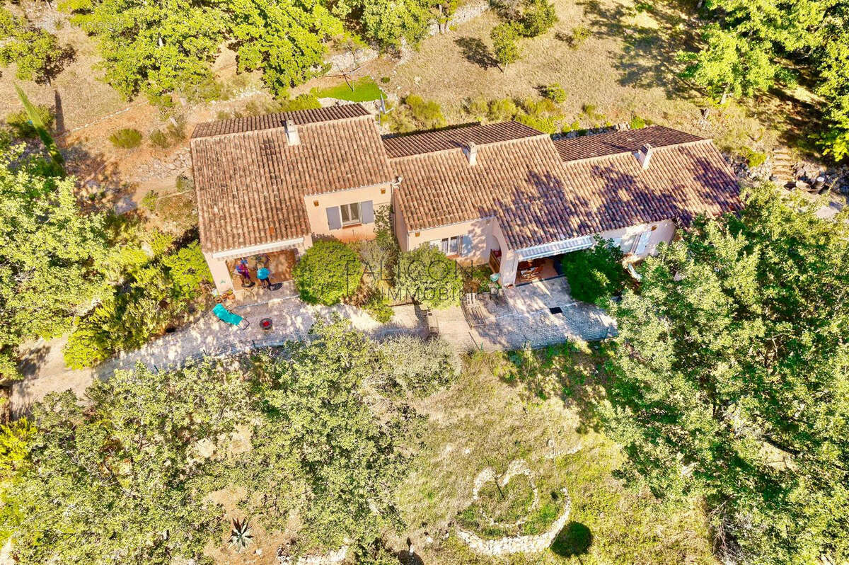 Maison à ESPARRON-DE-VERDON