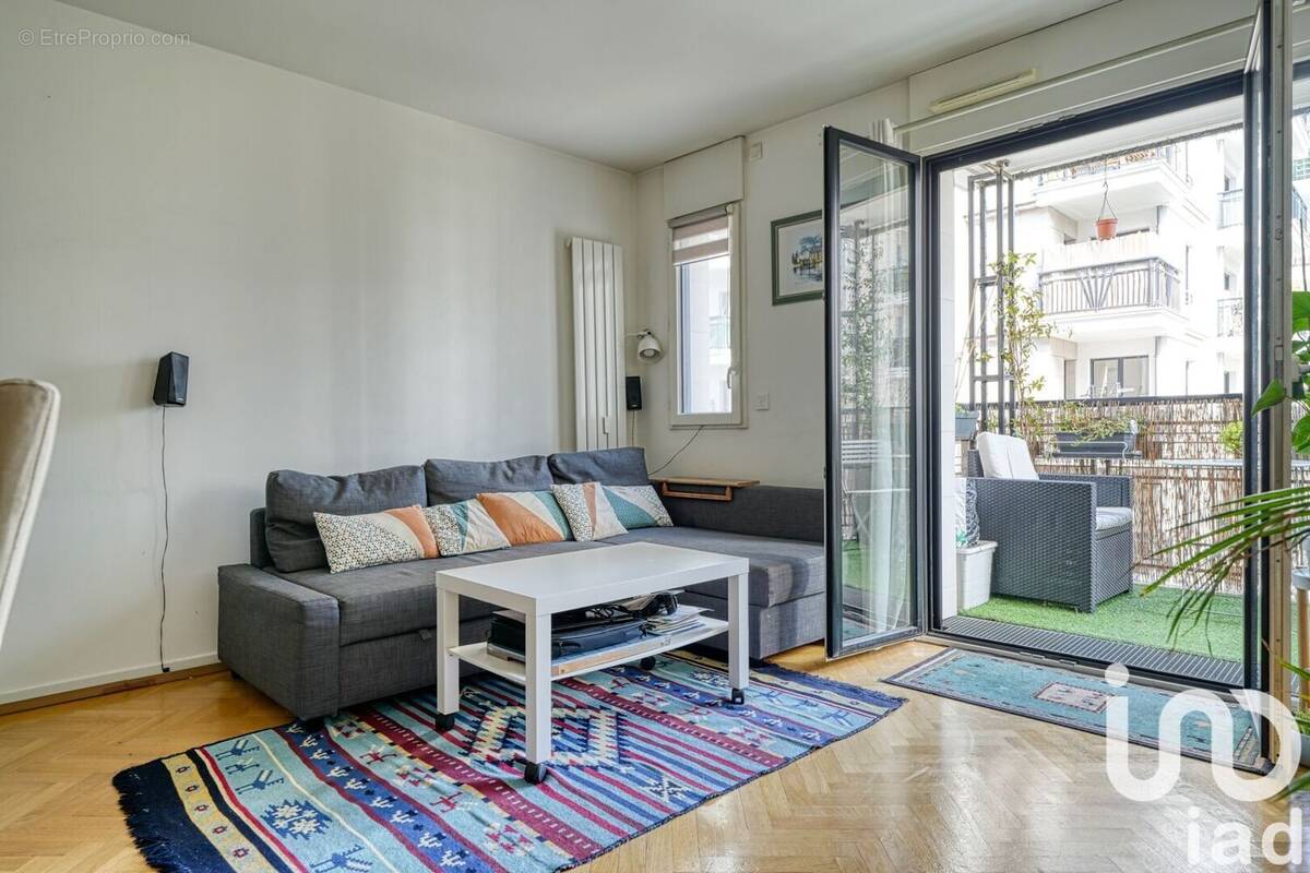 Photo 1 - Appartement à SURESNES