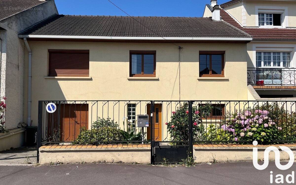 Photo 1 - Maison à TREMBLAY-EN-FRANCE