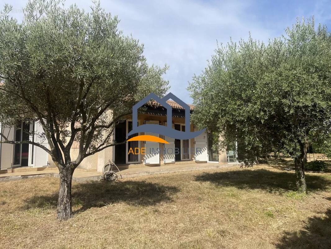 Maison à EGUILLES